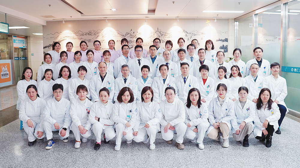 消化内科合照.jpg 消化内科合照.jpg